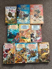 Terry Pratchett book bundle