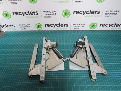 Merrychef door hinge set - hinge,