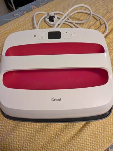 Cricut easypress heat press - cricut,