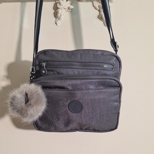 Kipling live light grey - live,