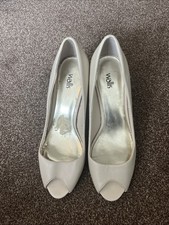 WALLIS CREAM PEEP TOE SHOES SIZE 5