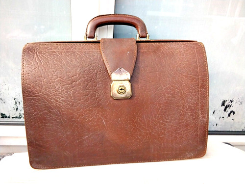 Large vintage leather cheney - leather,