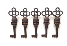 Victorian Large Skull Keys