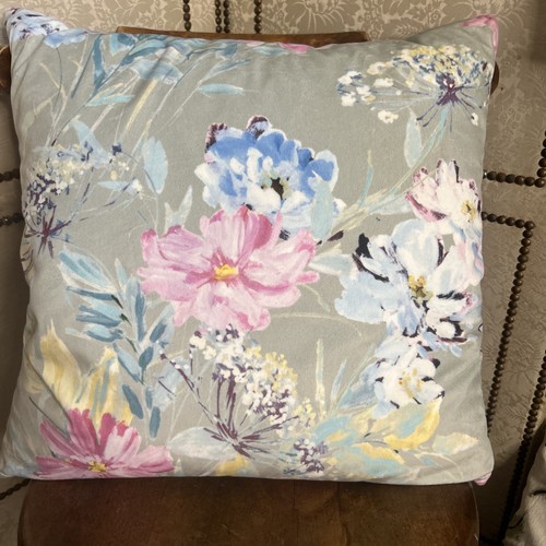 Laura ashley featherfield - laura,