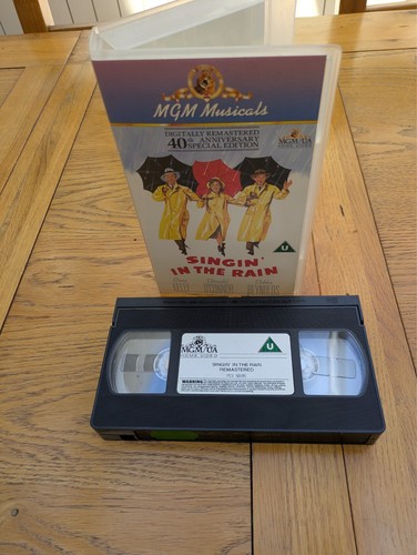 Vhs pal video - singin', the