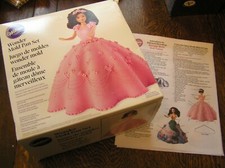 2011 Wilton WONDER MOLD DOLL