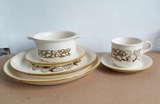 KILN CRAFT BRAMBLE DESIGN. 6