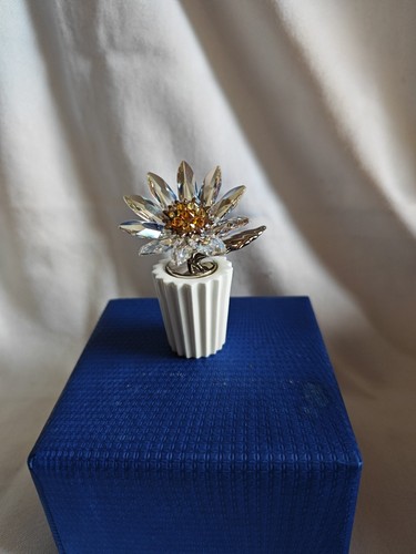 Swarovski crystal white daisy - crystal,