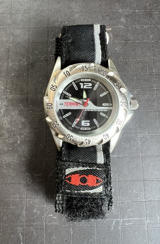 Terrain quartz watch - watch,