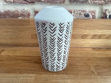 Next Small Pretty Geometric