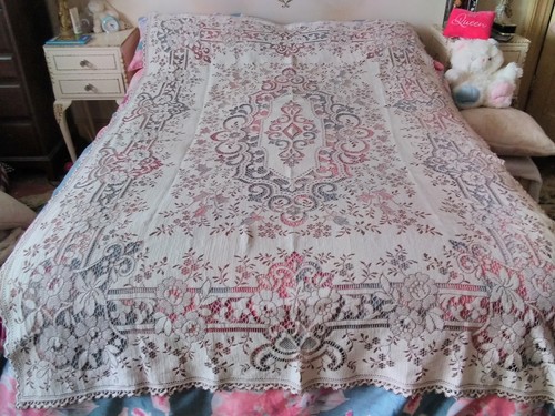 Vintage lace bedspread - vintage,