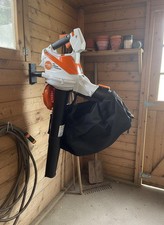 STIHL SHA56 Leaf blower / Shredder vacuum wall mount, garage organization