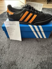 Adidas men’s jeans Size 9