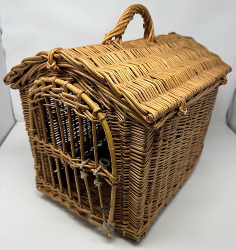 Vtg wicker natural - natural, pet