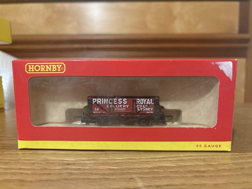 Hornby r6282 plank wagon - 4,