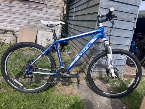 Trek 4300 mountain - trek,