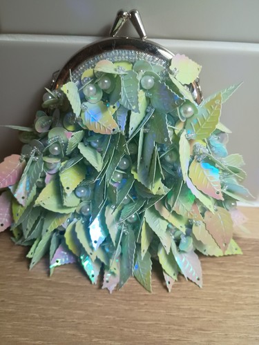 Frangi beads and leaves - frangi, small