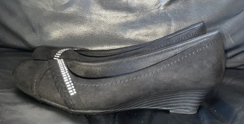 Ladies size black wedge - size, 8