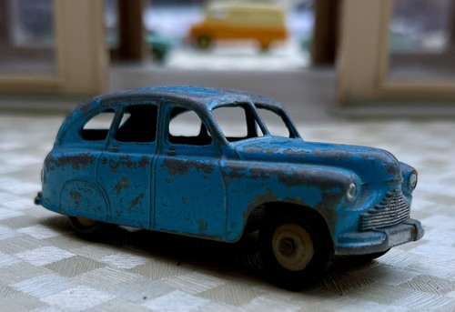 Dinky toys standard vanguard - vanguard,