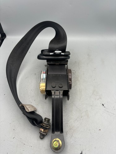 Toyota mr2 seat belt left - mr2, side