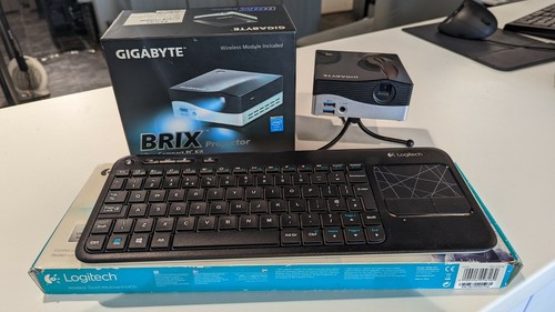 Gigabyte brix mini - brix, projector