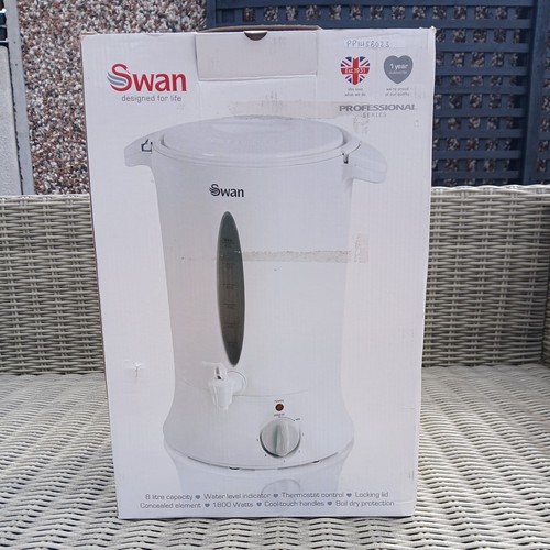 Swan litre hot - 8, water