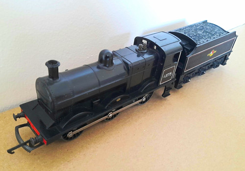 Tri ang r251 0 - 0-6-0,, steam