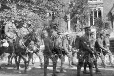 Jjq-44 WWI, Mounted Colonel, Suffolk Regiment Marching. Photo