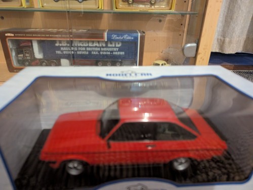 Mcg diecast 1977 ford - 1/18,
