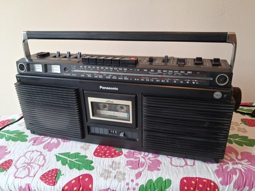 Vintage panasonic radio - vintage,