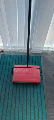 Manual carpet sweeper - carpet,