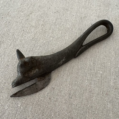 Vintage cast iron bull - vintage, bull’s