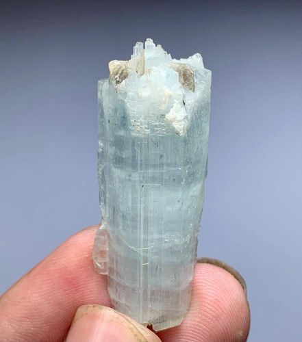 Carat aquamarine crystal - 32,