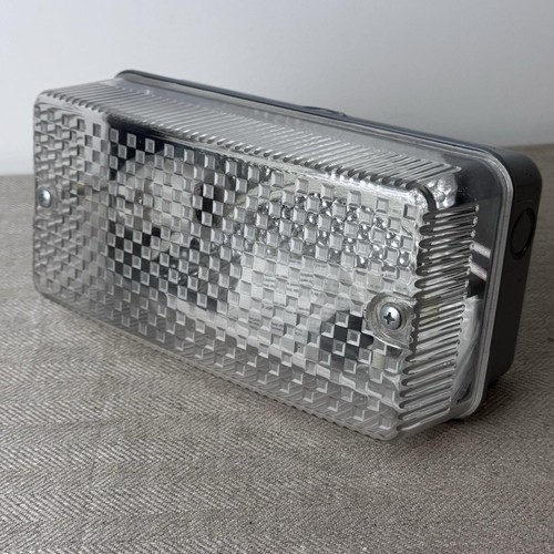 Electrical bulkhead light - bg,