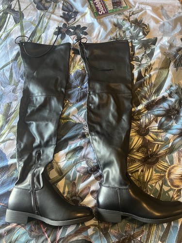 New black leather look - , thigh