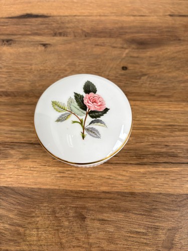 Wedgwood hathaway rose trinket - wedgwood,