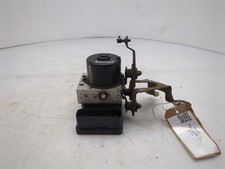 2006 VOLKSWAGEN GOLF SPORT TDI MANUAL BKD 2.0L ABS Pump 