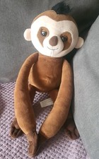 Wowwee Fingerlings Hugs Kingsley Sloth Talking Soft Plush Toy 20"