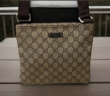 Gucci Messenger Bag 100% Authentic GG Supreme Small 201538 RRP £850