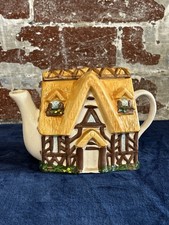 Uncommon Porcelain Teapot With