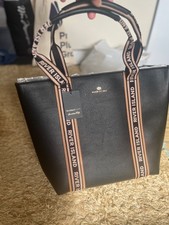 New River Island Holiday Work