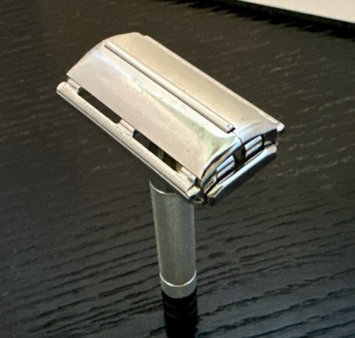 Gillette black tip - gillette,