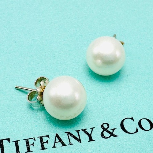 Tiffany pearl stud earrings - pearl,