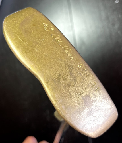 Old master sih - sih, putter