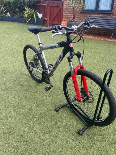 Mountain bike saracen - mountain,