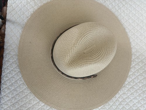 Nwt bohme ivory cream paper - nwt,