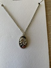 lovely rose pendant Costume