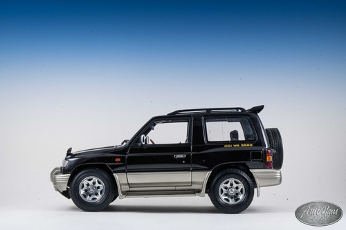 Autoart 1998 mitsubishi - 1/18,