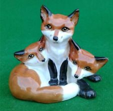 ROYAL WORCESTER YOUNG FOXES - RW3131 - DORIS LINDNER - DATED 1956.