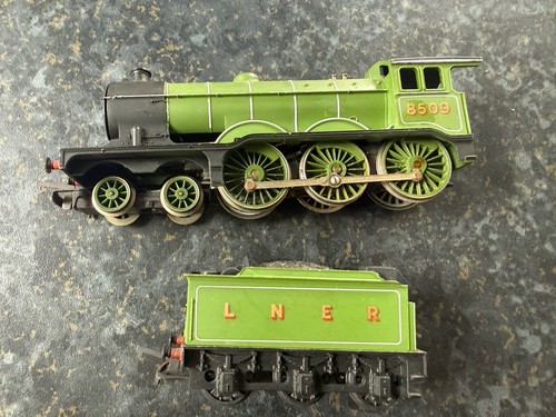 Hornby class b12 6 0 - hornby, oo